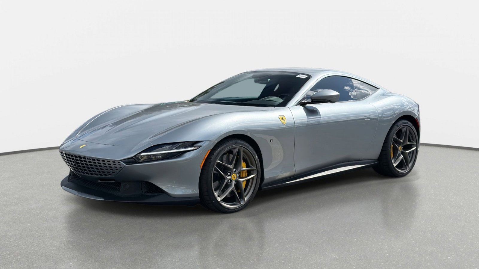 2022 Ferrari Roma Base