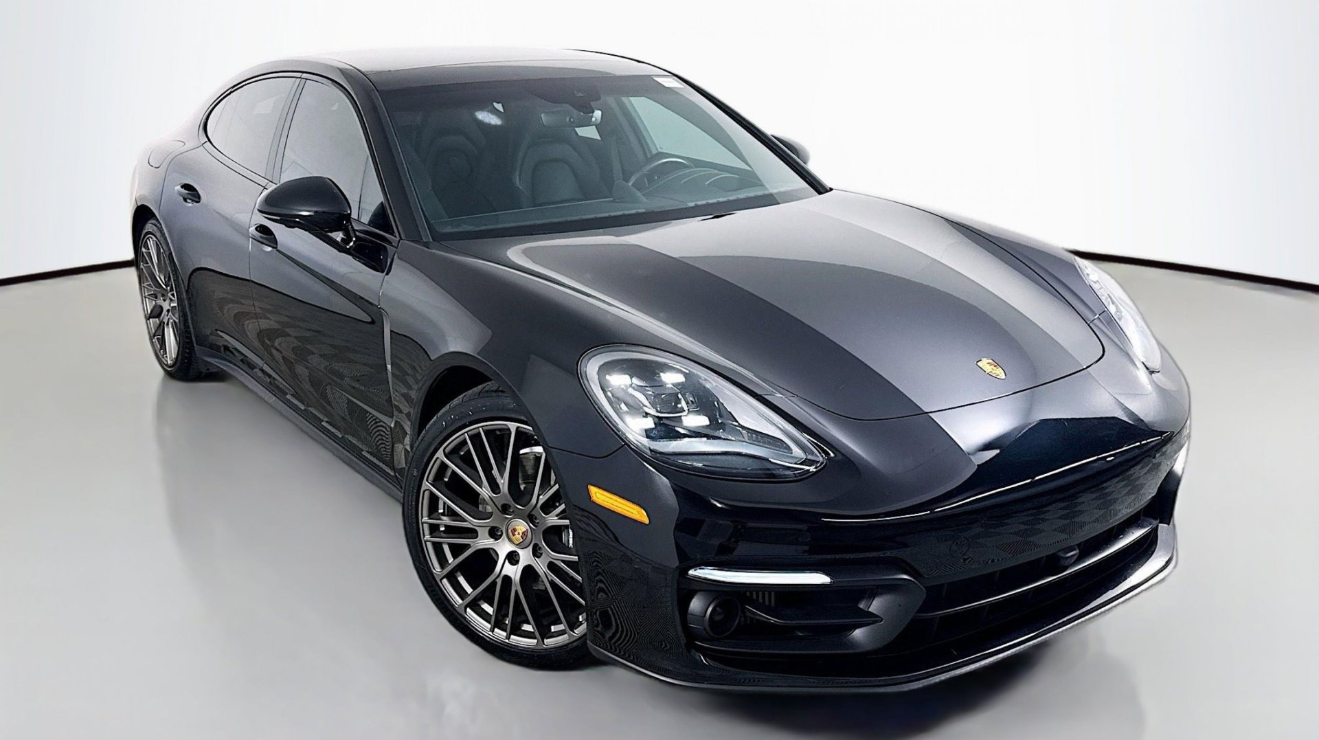 2023 Porsche Panamera 4