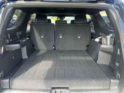 2026 Toyota 4Runner Limited Hybrid AWD 2.4L Gas AT