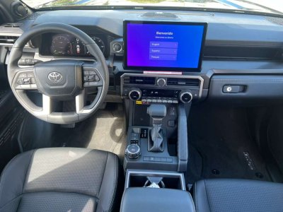 2026 Toyota 4Runner Limited Hybrid AWD 2.4L Gas AT
