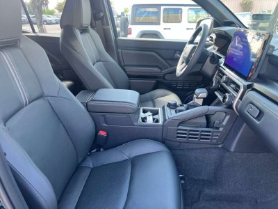 2026 Toyota 4Runner Limited Hybrid AWD 2.4L Gas AT