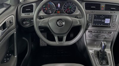 2016 Volkswagene Golf SE
