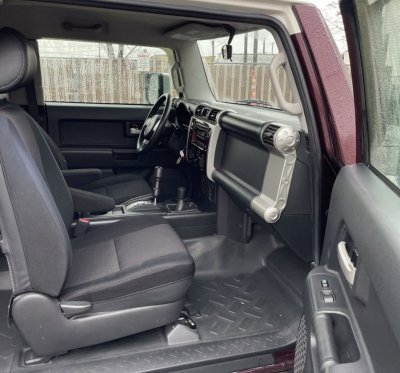 2007 Toyota FJ Cruiser w/Rear Doors