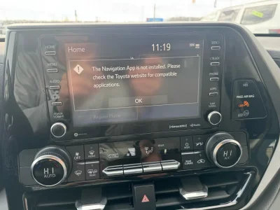 2022 Toyota Highlander LE AWD V6