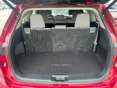 2022 Toyota Highlander LE AWD V6