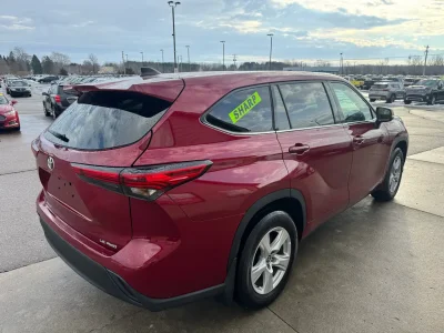 2022 Toyota Highlander LE AWD V6