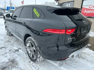 2019 Jaguar F-Pace S