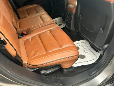 2011 Jeep Grand Cherokee Overland 4WD
