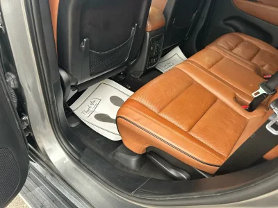 2011 Jeep Grand Cherokee Overland 4WD