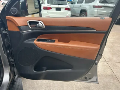 2011 Jeep Grand Cherokee Overland 4WD