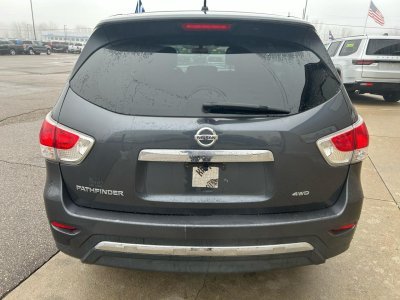 2013 Nissan Pathfinder SV 4WD