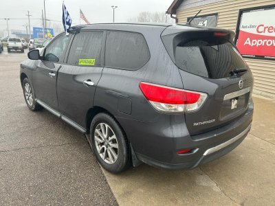 2013 Nissan Pathfinder SV 4WD