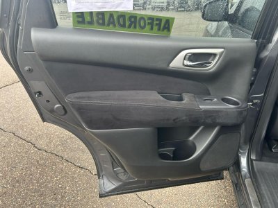2013 Nissan Pathfinder SV 4WD