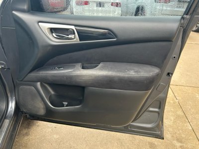 2013 Nissan Pathfinder SV 4WD