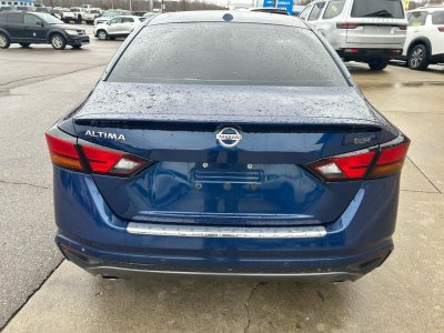 2021 Nissan Altima 2.5SR