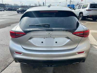 2018 Infiniti QX30 Base