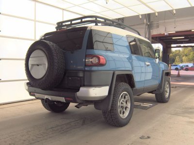 2012 Toyota FJ Cruiser w/Rear Doors