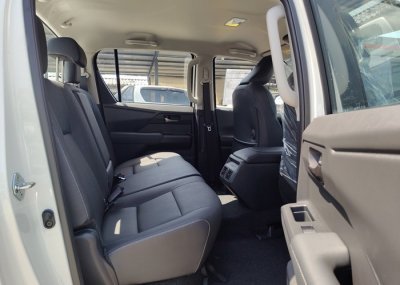 2026 TOYOTA HILUX TRAVO EV DOUBLE CAB 4WD AT White