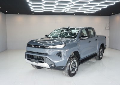 2026 TOYOTA HILUX TRAVO EV DOUBLE CAB 4WD AT Gray