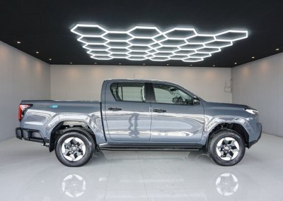 2026 TOYOTA HILUX TRAVO EV DOUBLE CAB 4WD AT Gray