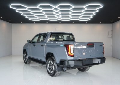 2026 TOYOTA HILUX TRAVO EV DOUBLE CAB 4WD AT Gray