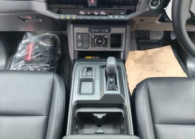 2026 TOYOTA HILUX TRAVO EV DOUBLE CAB 4WD AT Gray