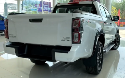NEW 2027 ISUZU D-MAX DOUBLE CAB LS-E 3.0 4WD AT White