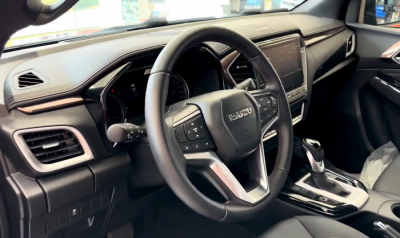 2027 ISUZU D-MAX DOUBLE CAB LS-E 3.0 4WD AT Black