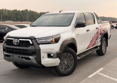 2025 TOYOTA Hilux PICK UP 4.0 4WD AT White