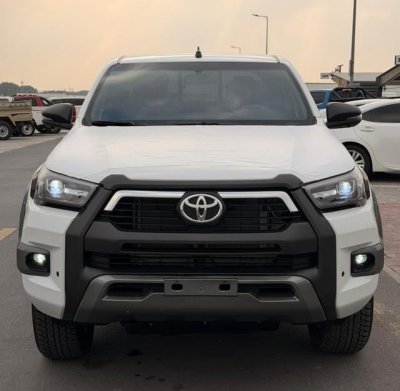 2025 TOYOTA Hilux PICK UP 4.0 4WD AT White