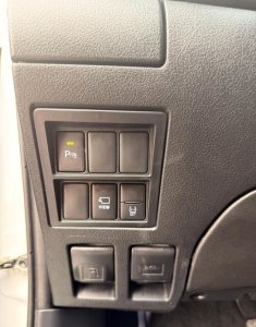 2025 TOYOTA Hilux PICK UP 4.0 4WD AT White