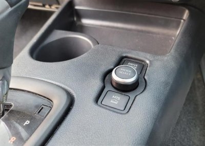 2025 TOYOTA Hilux PICK UP 2.8 4WD AT Green