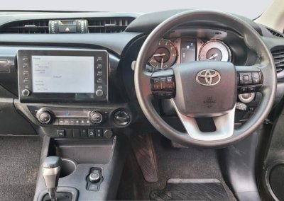 2025 TOYOTA Hilux PICK UP 2.8 4WD AT Green
