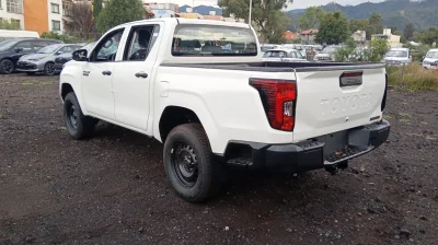 Toyota Hilux Standard