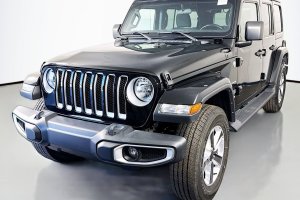 2021 Jeep Wrangler UNLIMITED SAHARA - Image 3