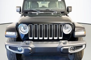 2021 Jeep Wrangler UNLIMITED SAHARA - Image 2