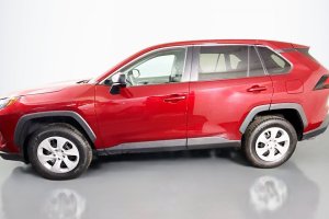 2024 Toyota RAV4 LE - Image 4