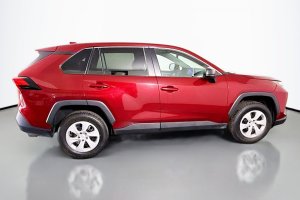 2024 Toyota RAV4 LE - Image 5