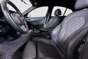 2022 BMW 5 Series 530I - Image 9