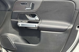 2023 Mercedes Benz GLB 250 - Image 3