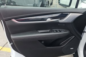 2025 Cadillac XT5 - Image 9