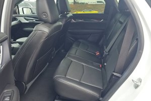 2025 Cadillac XT5 - Image 10