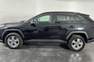 2025 Toyota RAV4 - Image 4