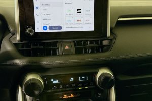 2024 Toyota RAV4 - Image 9