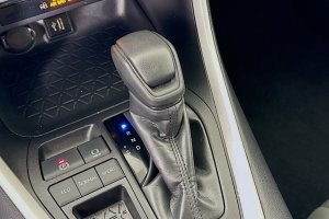 2024 Toyota RAV4 - Image 10