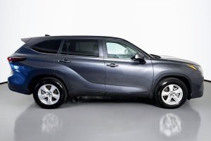 2025 Toyota Highlander - Image 5