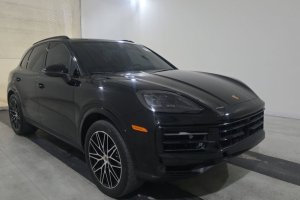 2024 Porsche Cayenne S - Image 3