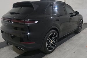 2024 Porsche Cayenne S - Image 4