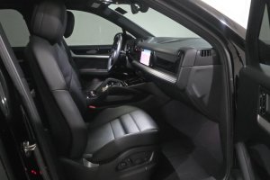 2024 Porsche Cayenne S - Image 7