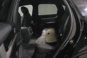 2024 Porsche Cayenne S - Image 8